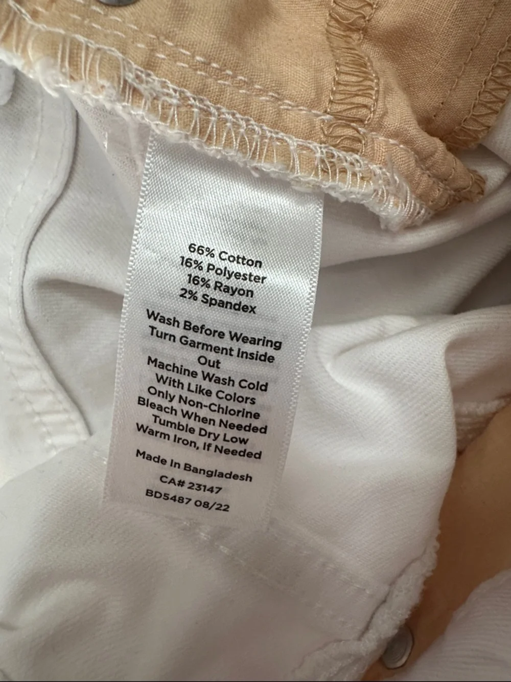 Talbots White Relaxed Woman’s Jeans - Picture 3 of 4